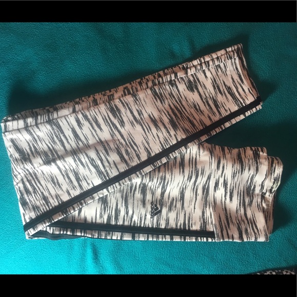 Adidas Three Stripe "white tiger" leggings - Picture 2 of 4